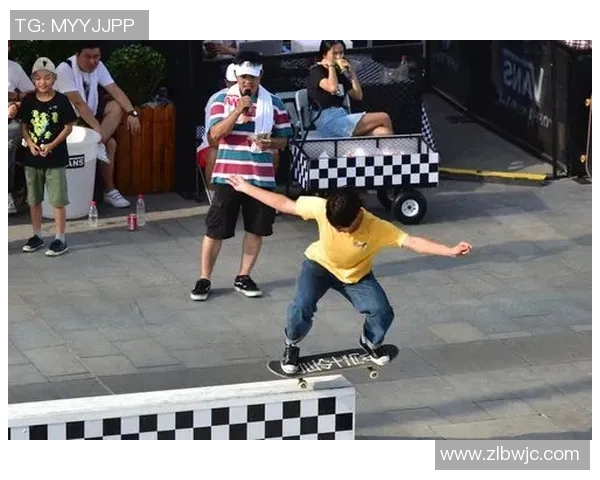 重庆滑板队技术争议引发热议滑板爱好者的不同声音与观点碰撞