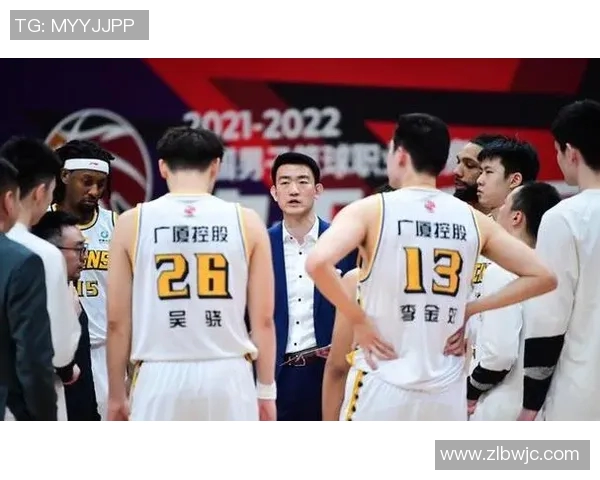 辽宁与吉林CBA对决精彩纷呈双方球员全力以赴争夺胜利